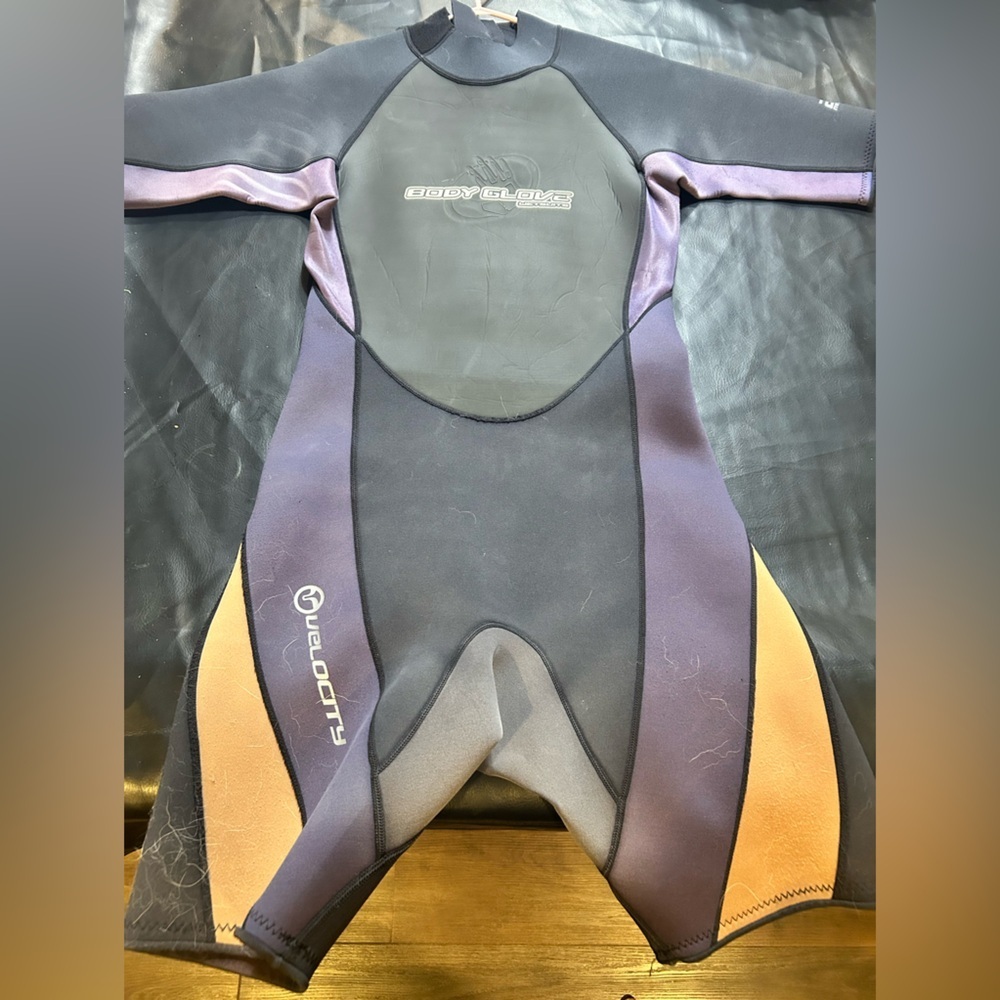 Body Glove Large Wet Suit Velocity Men Shorts Short Sleeve Black Purple Brown